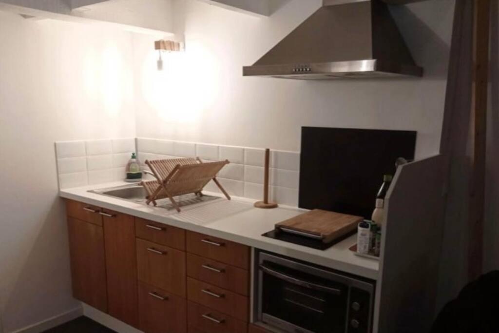 Joli Duplex En Centre Ville De 40M2 Climatise Istres Kültér fotó